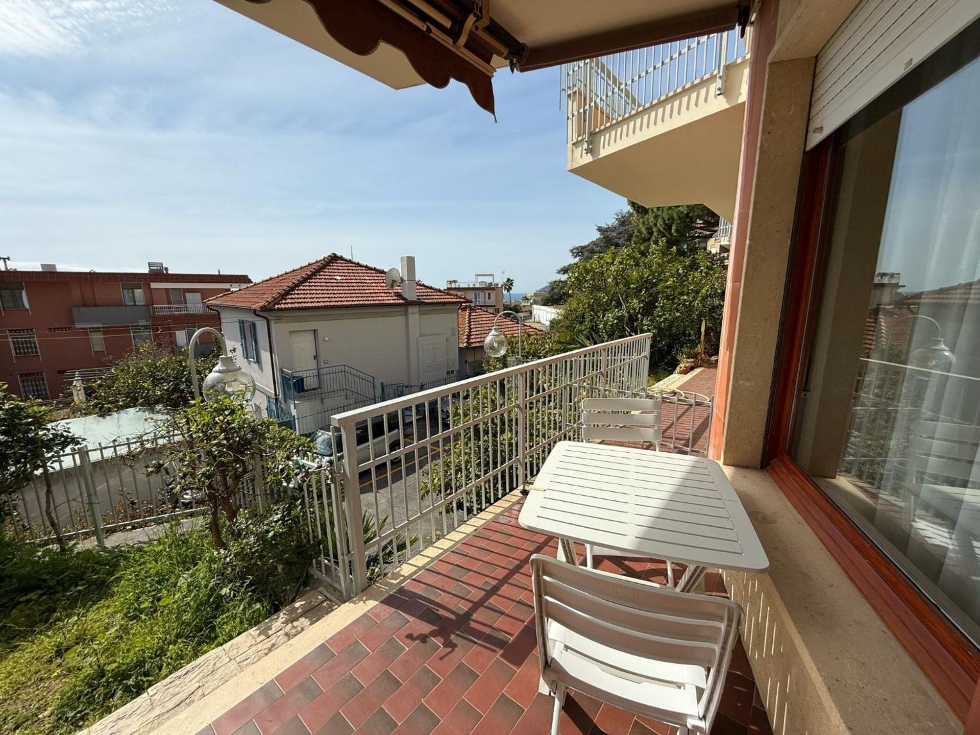 Wh - Appartamento Siccardi In Zona Residenziale Con Posto Auto Sanremo Ngoại thất bức ảnh